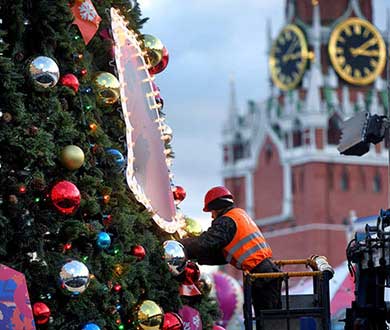 Монтаж больших ёлок в Архангельске